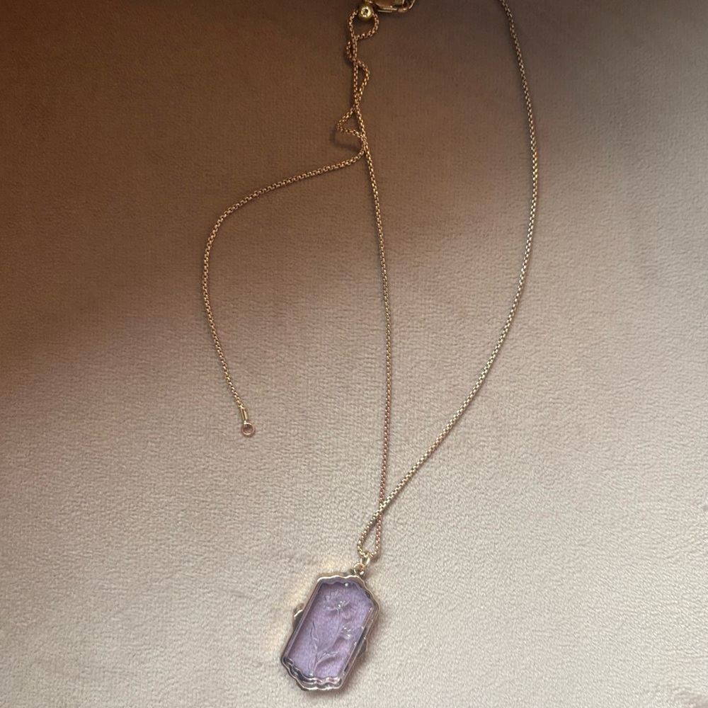 Elegant Vintage Styled Necklace - Adjustable Clasp